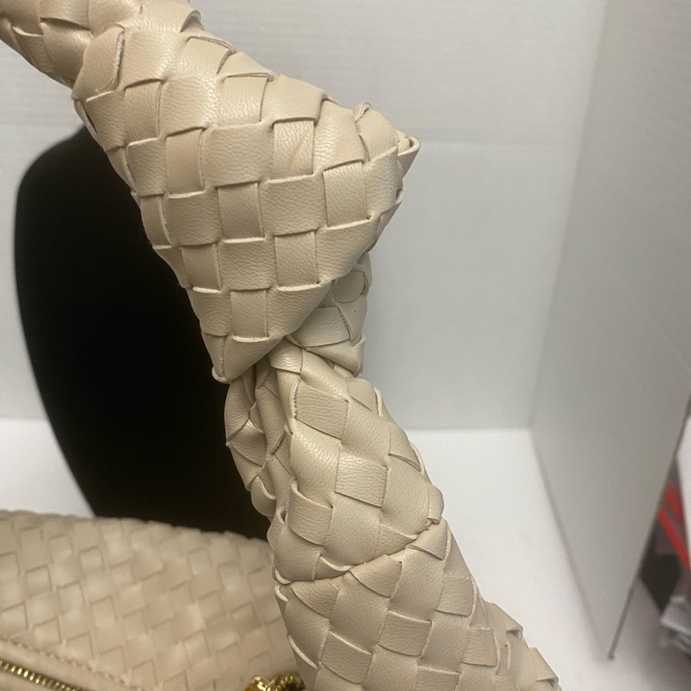 Melie Bianco Vegan Leather Brigitte Cream Woven Hobo Bag - Picture 4 of 8